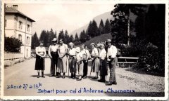 Départ pour le col d'Anterne - Chamonix le 3 aout 1937