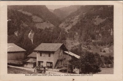 Carte postale à Salvagny - Café Restaurant DEFFAYET 